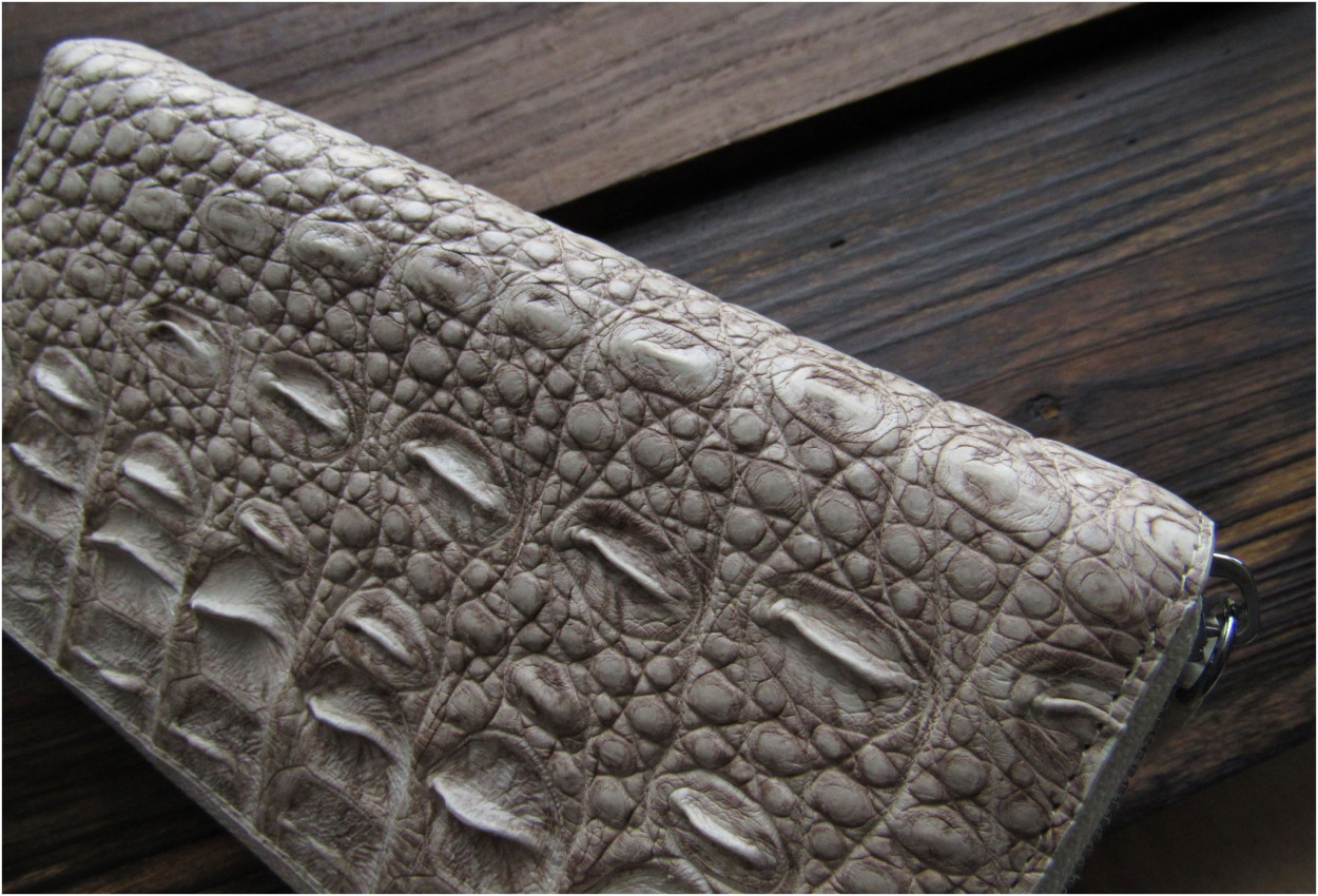 送料無料 ヒマラヤクロコダイル 長財布 財布 ラウンドファスナー ワニ革 ウォレット ホワイト Himalayan Crocodile